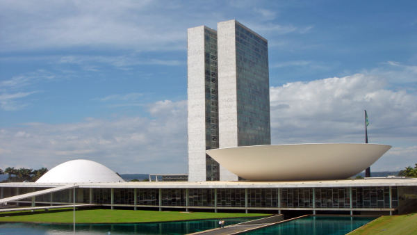 Número de mulheres eleitas para a Câmara sobe de 90 para 109, aponta levantamento