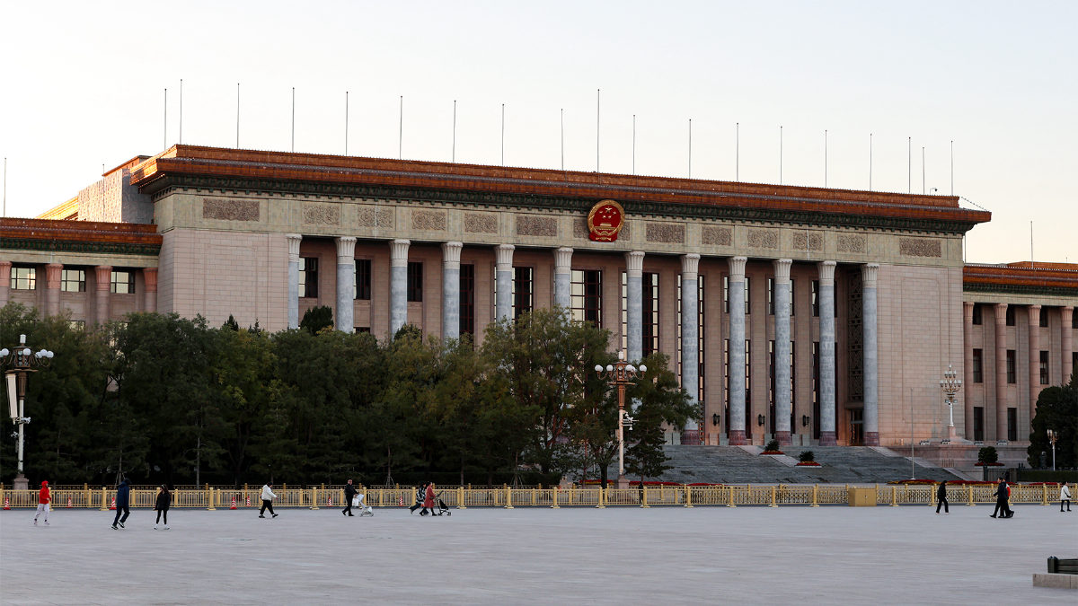 China promete conter bolhas de investimento e manter a IA sob controle