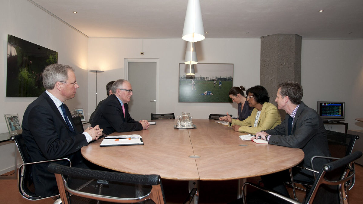 Nobel da Paz 2026 vai para a jurista sul-africana Navi Pillay, de 85 anos