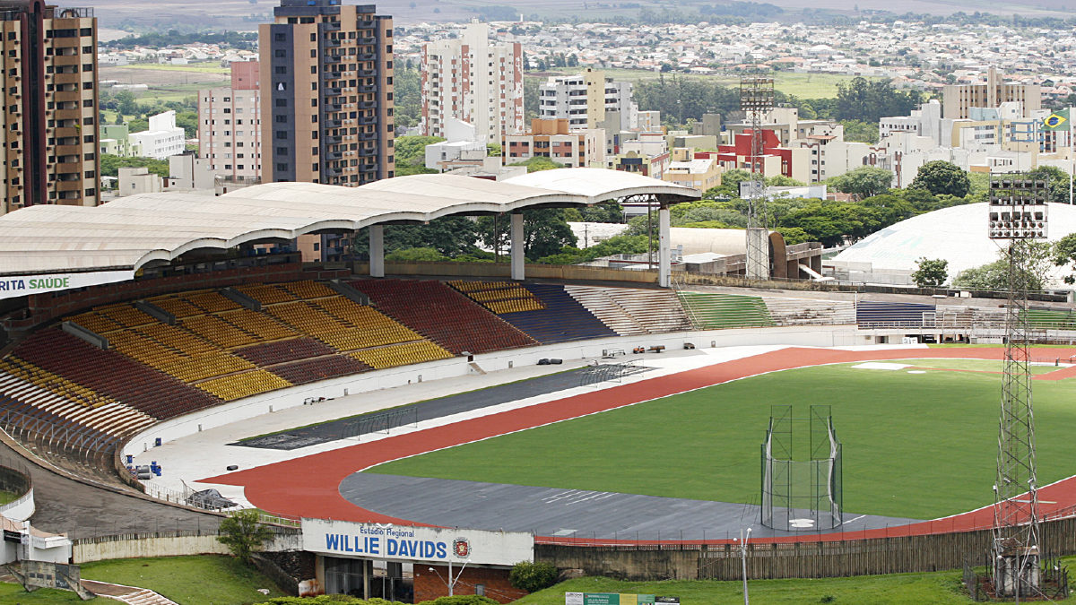 Maringá e Ferroviária empatam por 1 a 1 na ida da final da Série C