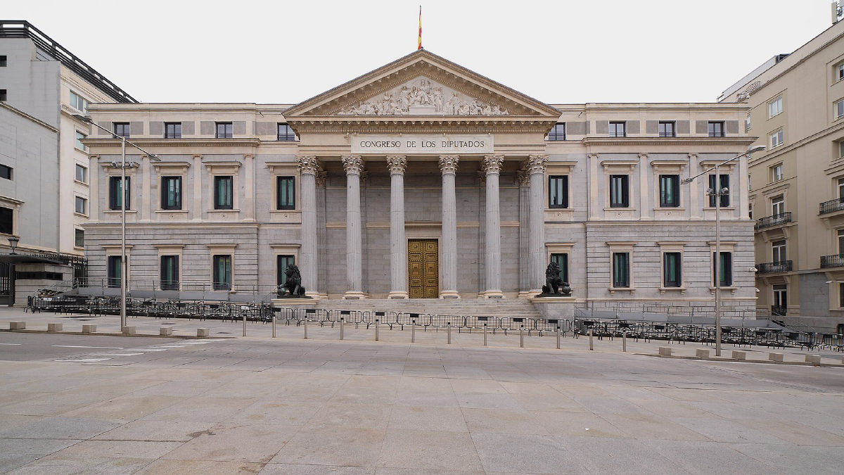 Espanha antecipa eleições para 29 de novembro e sindicatos marcam greve geral