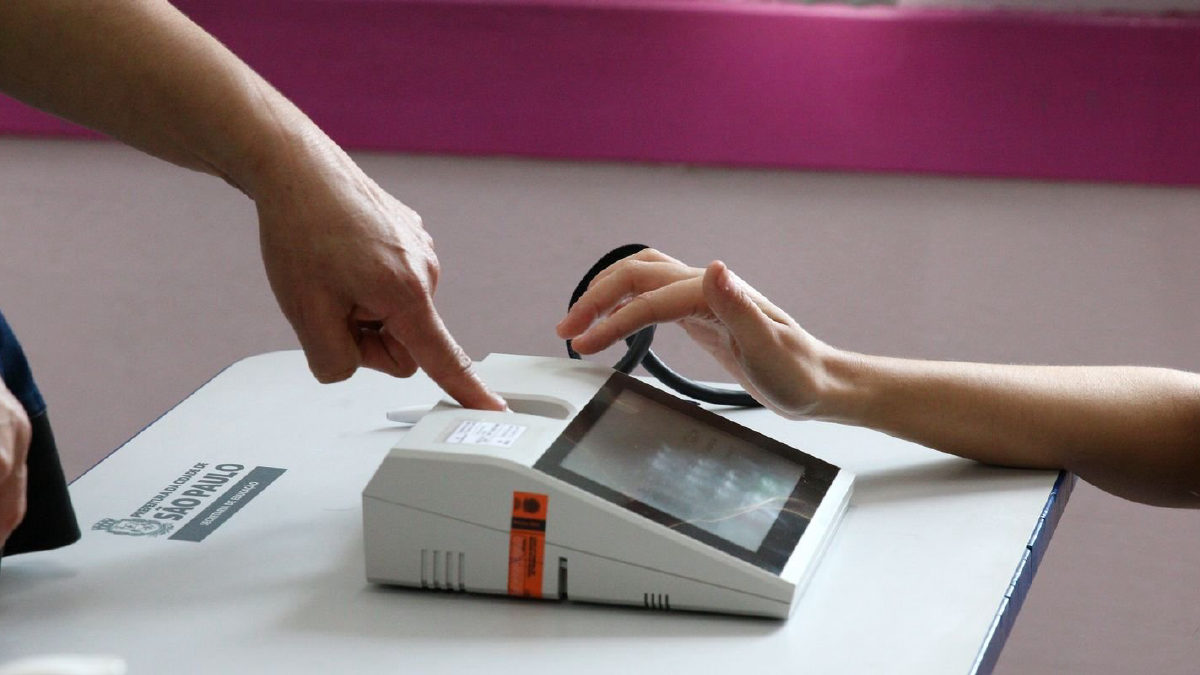 Eleitor sem biometria pode votar no 2º turno de 25 de outubro, diz TSE