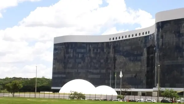 Abstenção no 1º turno chega a 21,08%, e TSE promete agir para reduzi-la