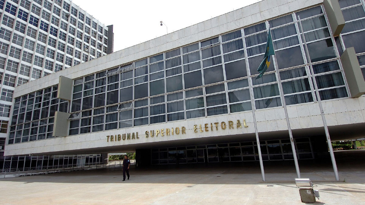 TSE manda remover vídeo falso sobre ato pró-Lula nas redes da Meta