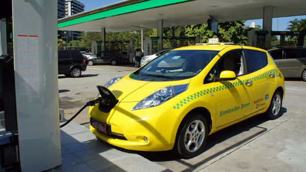 Frota eletrificada do Brasil chega a 1 milhão de veículos, diz ABVE