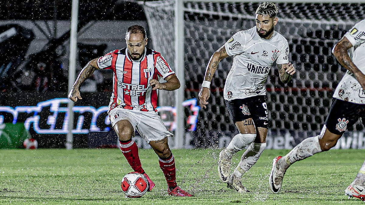 Raniele é operado no joelho e Yuri Alberto passa mal; Corinthians tem desfalques