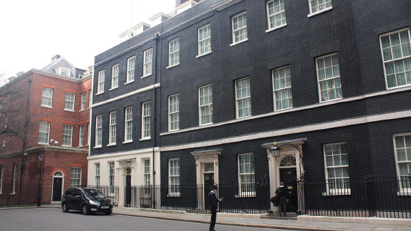 Premiê britânico diz que a Rússia interferiu no plebiscito do Brexit