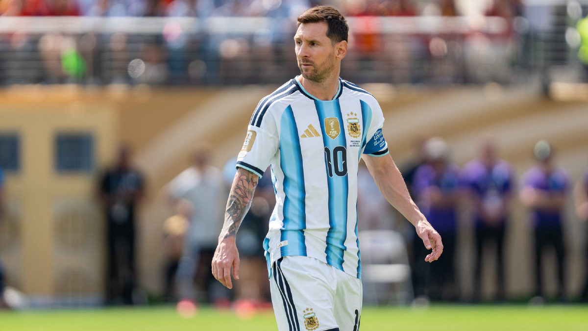 Messi se despede da seleção argentina com gol e vitória por 3 a 0 sobre Benin