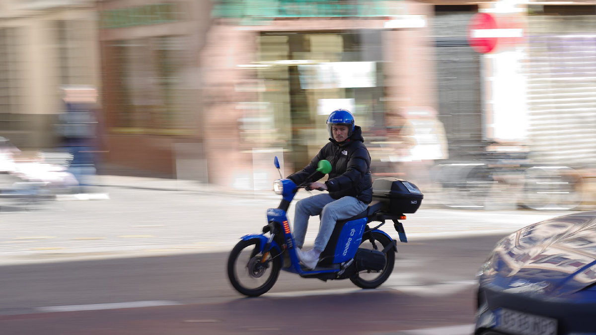 99 e Riba lançam projeto com 500 scooters elétricas em São Paulo
