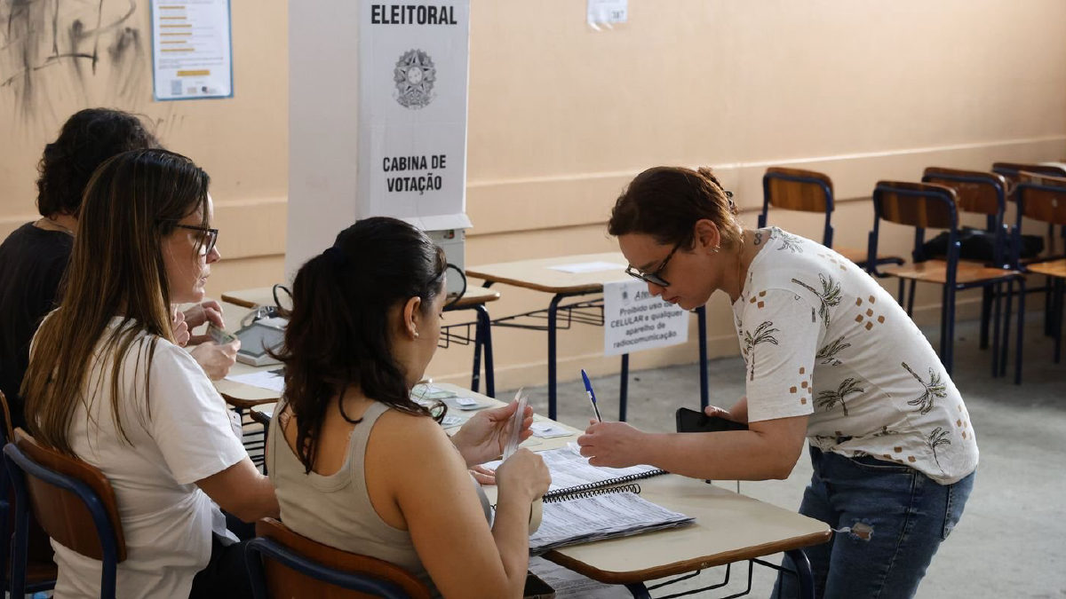 Eleitor que não votou no 1º turno pode votar no 2º, em 25 de outubro