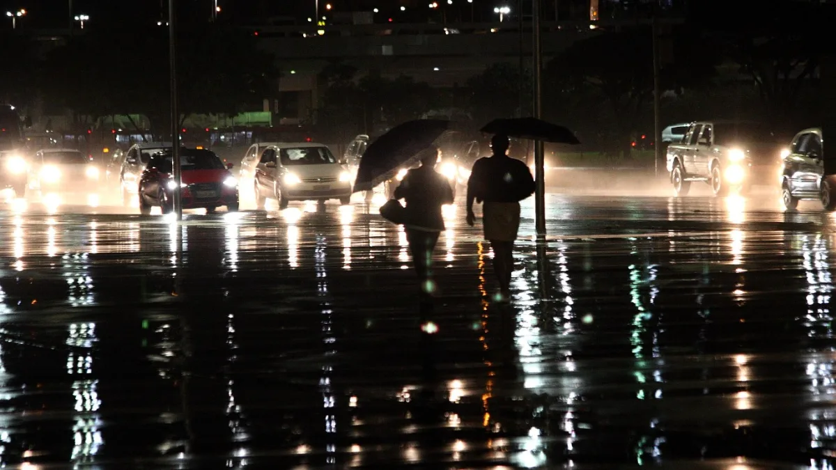 Inmet prevê chuva em grande parte do país e emite alerta laranja para PR, SP e MS