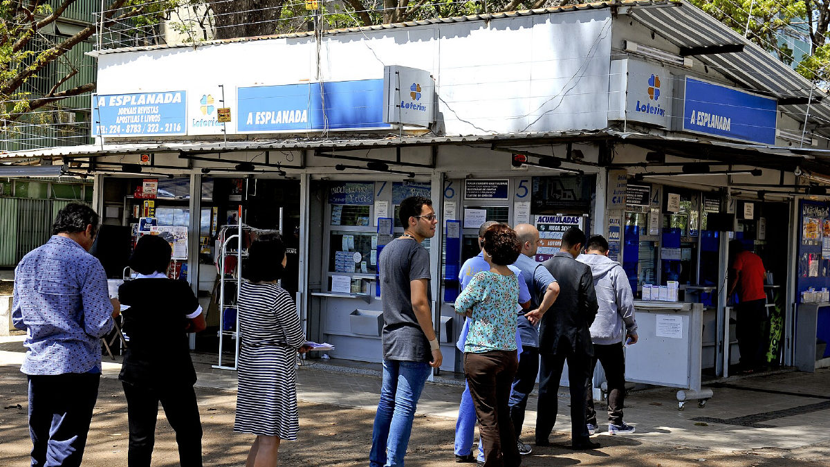 Mega-Sena acumula e prêmio vai a R$ 150 milhões no sorteio de quarta (14)