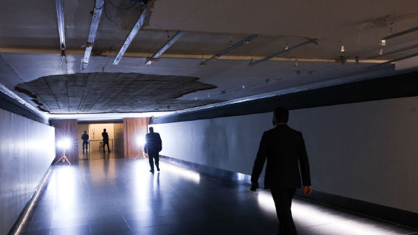 Teto do Túnel do Tempo da Câmara desaba em Brasília e passagem é fechada