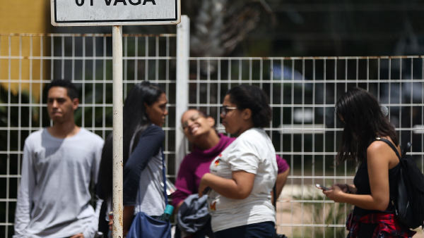 Enem 2026: inscritos automáticos têm até 18/10 para escolher idioma
