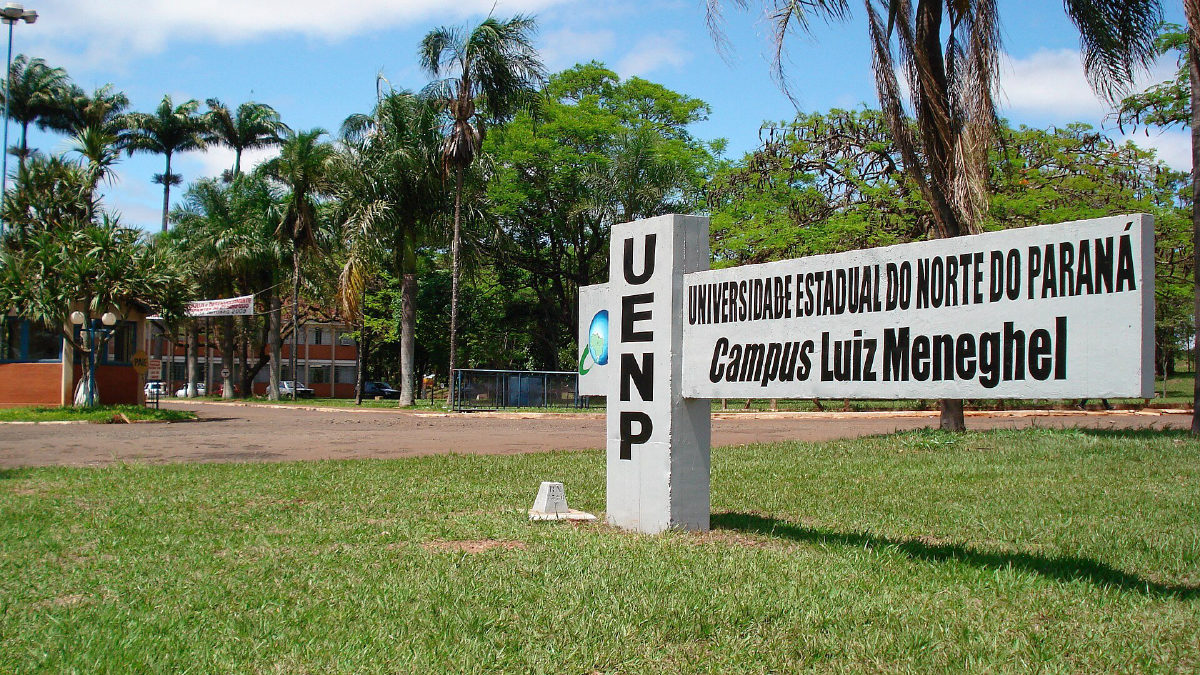 Jacarezinho e UENP capacitam professores em comunicação alternativa