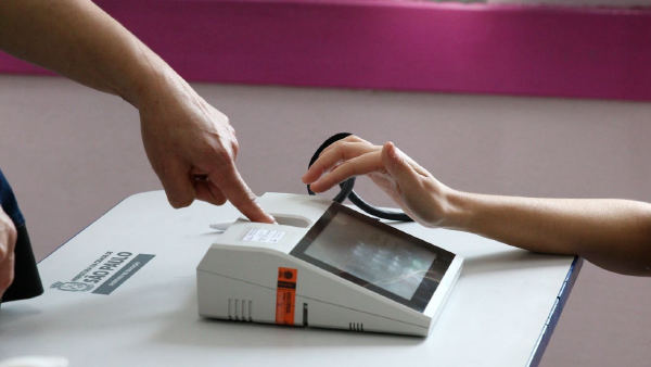Eleitor sem biometria pode votar no 2º turno de 25 de outubro, diz TSE