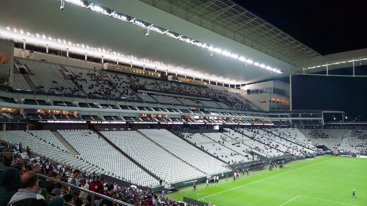 Corinthians empata com o Vitória por 1 a 1 e chega a nove jogos sem vencer