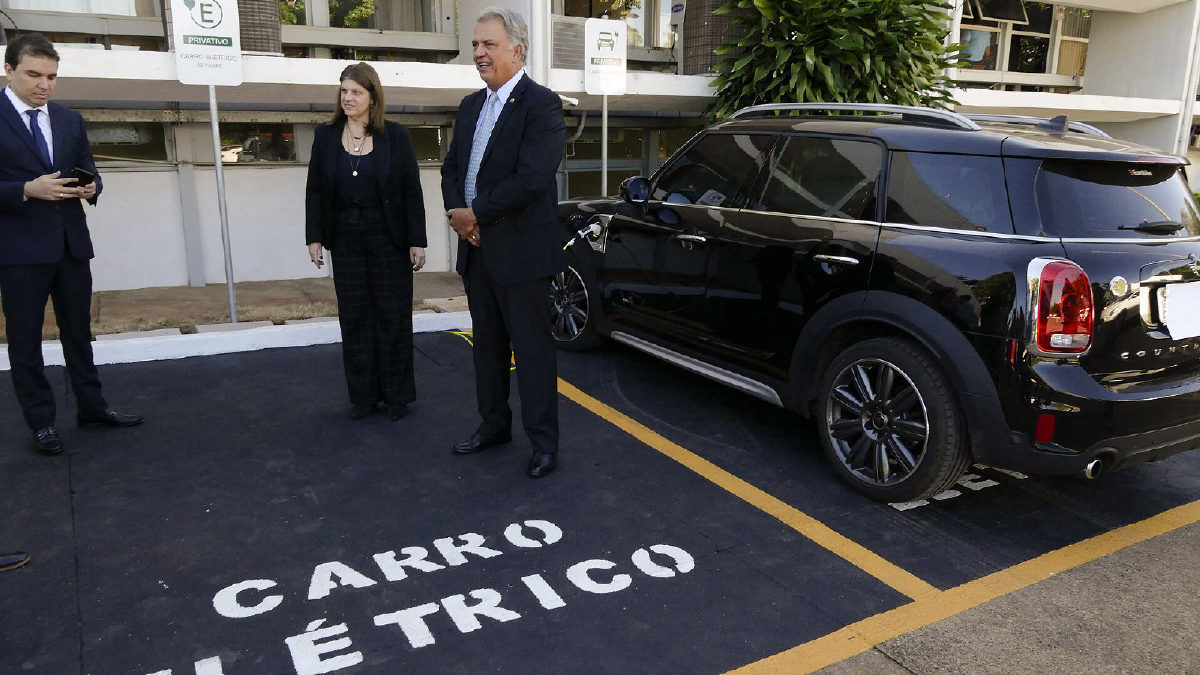 Brasil passa de 1 milhão de eletrificados leves vendidos, diz ABVE