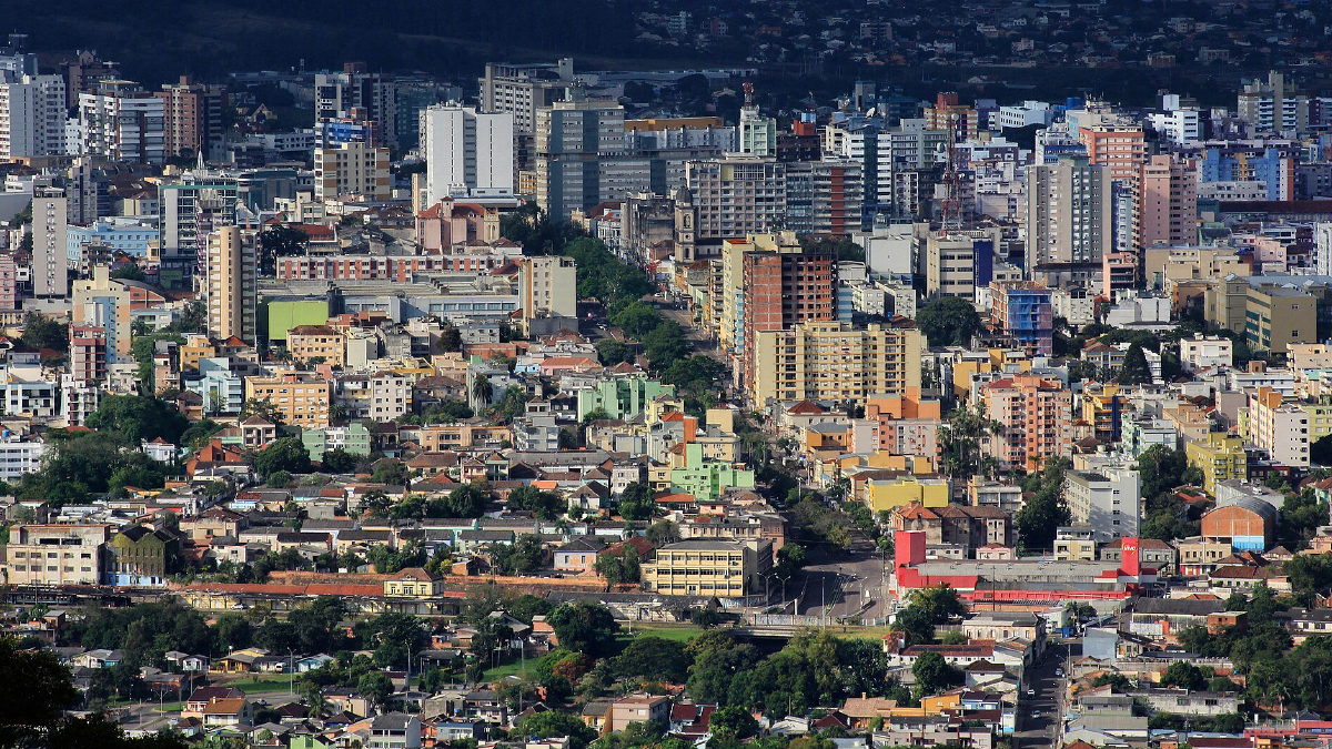 Temporais no RS afetam 10,4 mil pessoas em 13 municípios, diz Defesa Civil