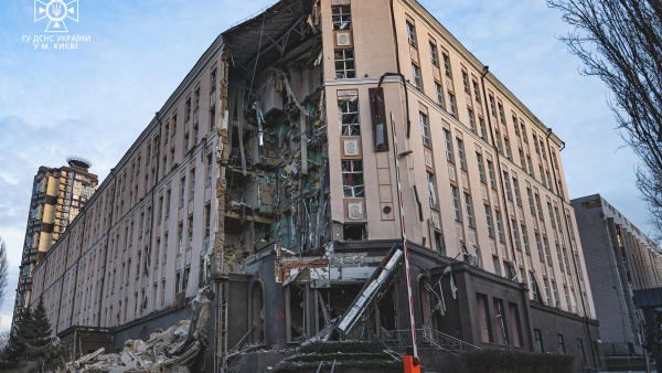 Rússia lança cerca de 70 mísseis e mata ao menos 32 pessoas na Ucrânia